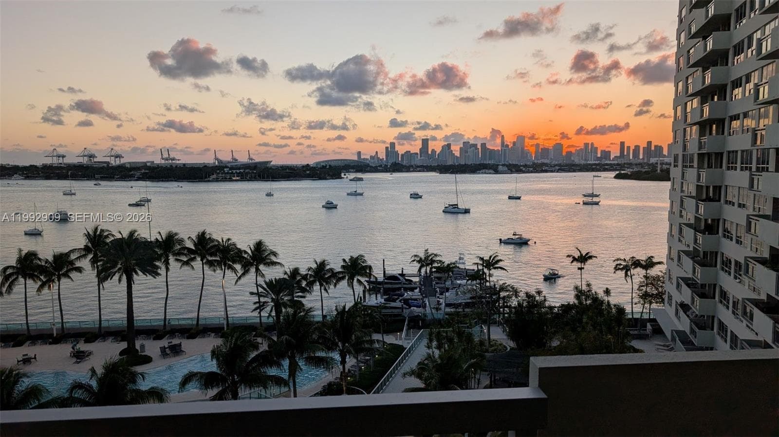 A11992909 — Miami Beach — 30