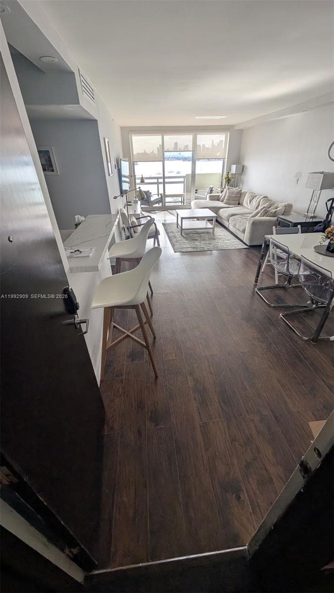 A11992909 — Miami Beach — 25