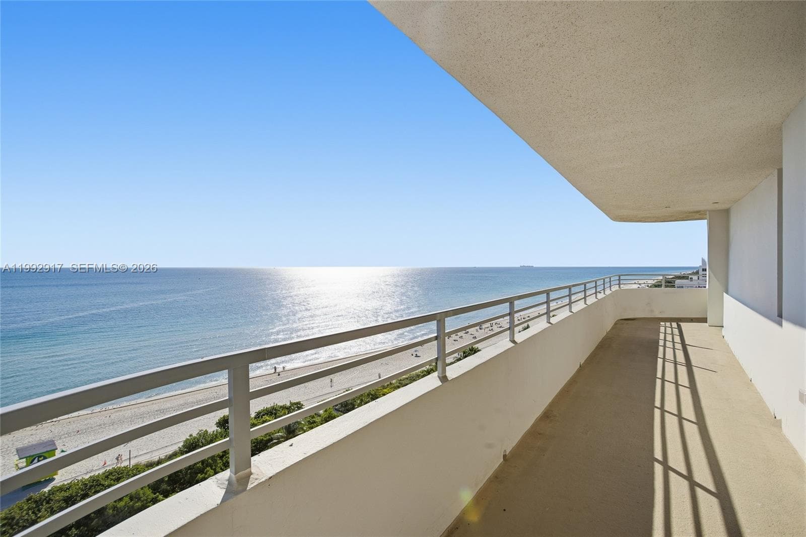 A11992917 — Miami Beach — 9