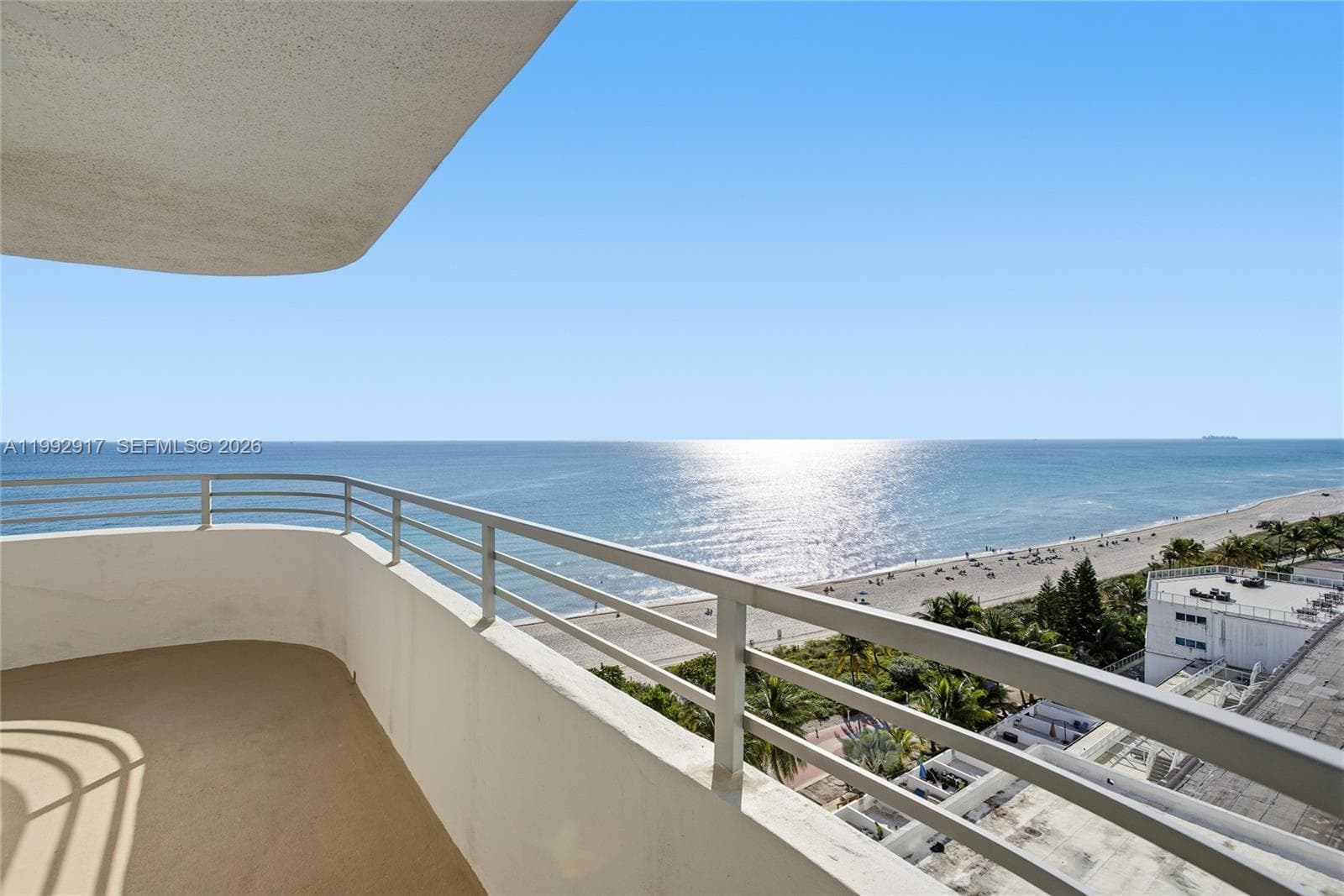 A11992917 — Miami Beach — 10