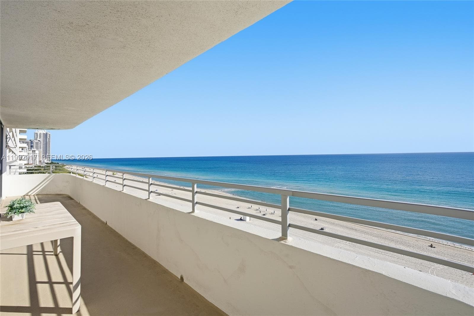 A11992917 — Miami Beach — 11