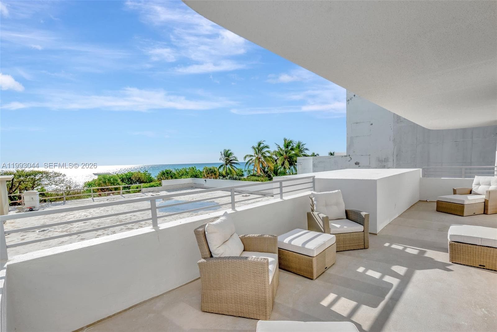 A11993044 — Miami Beach — 26