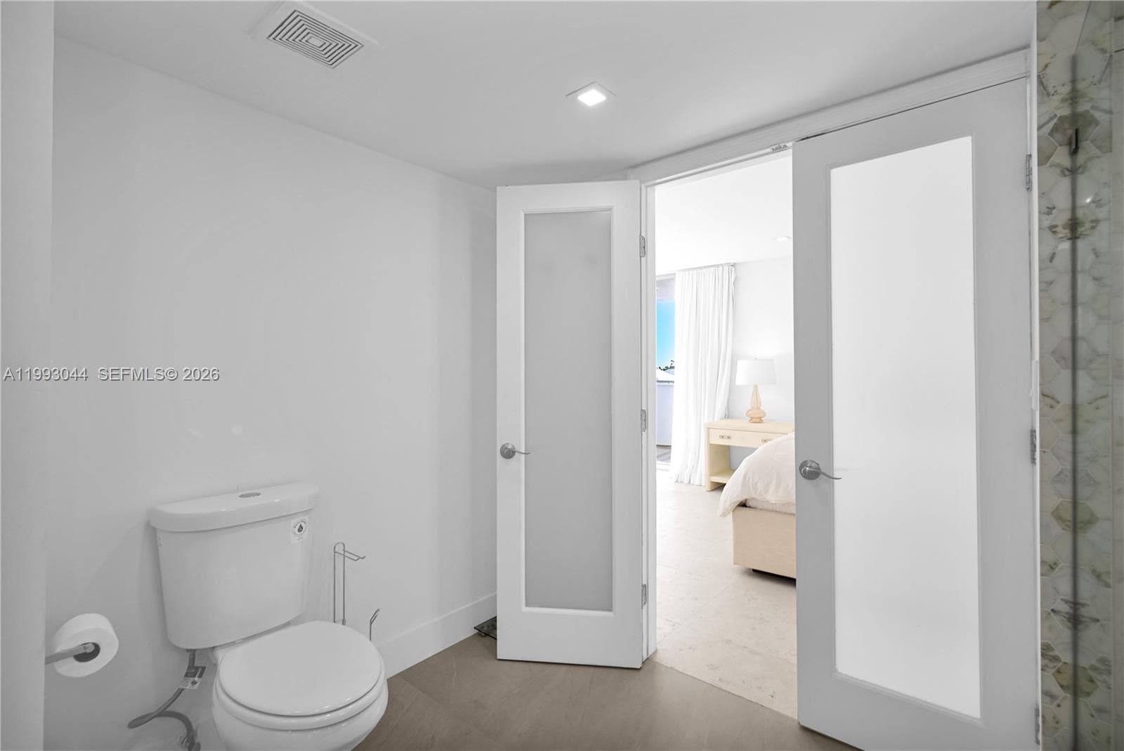 A11993044 — Miami Beach — 24