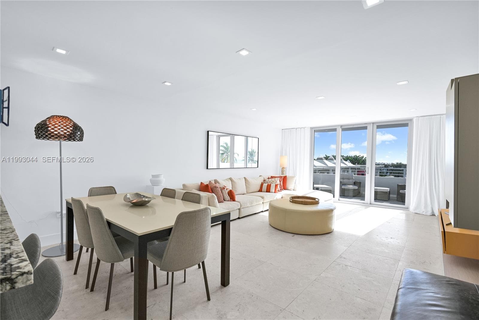 A11993044 — Miami Beach — 4