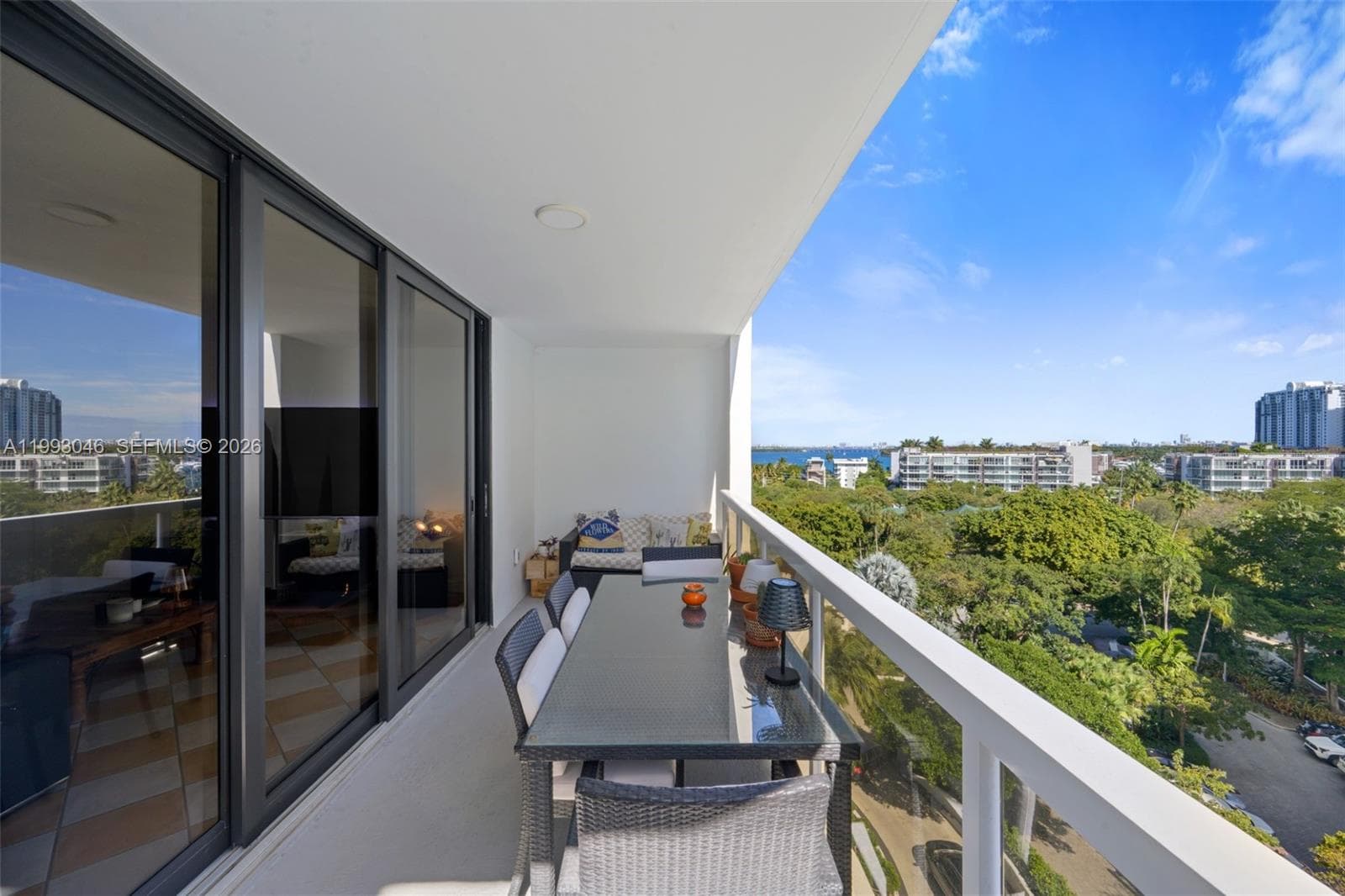 A11993046 — Miami Beach — 2