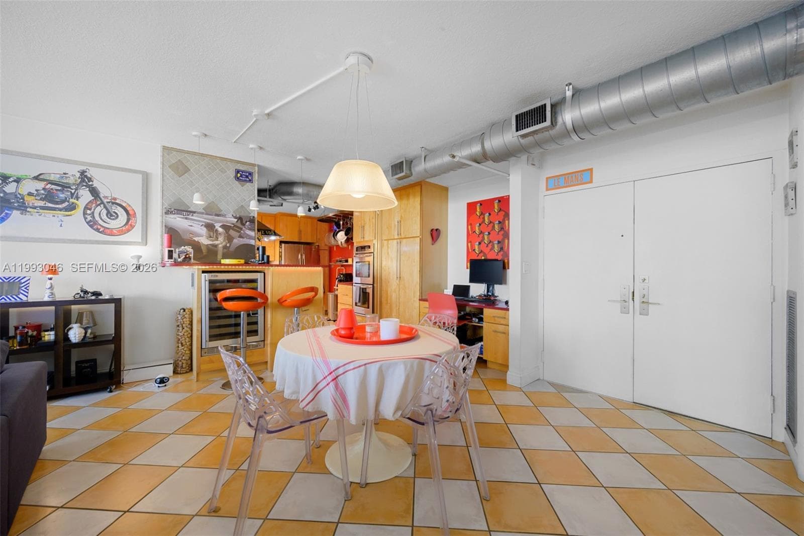 A11993046 — Miami Beach — 10