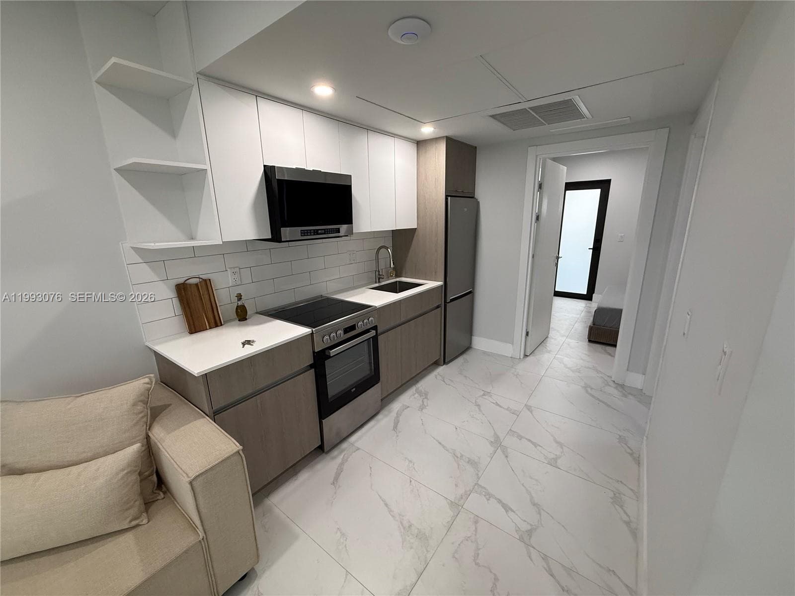 A11993076 — Miami Beach — 5