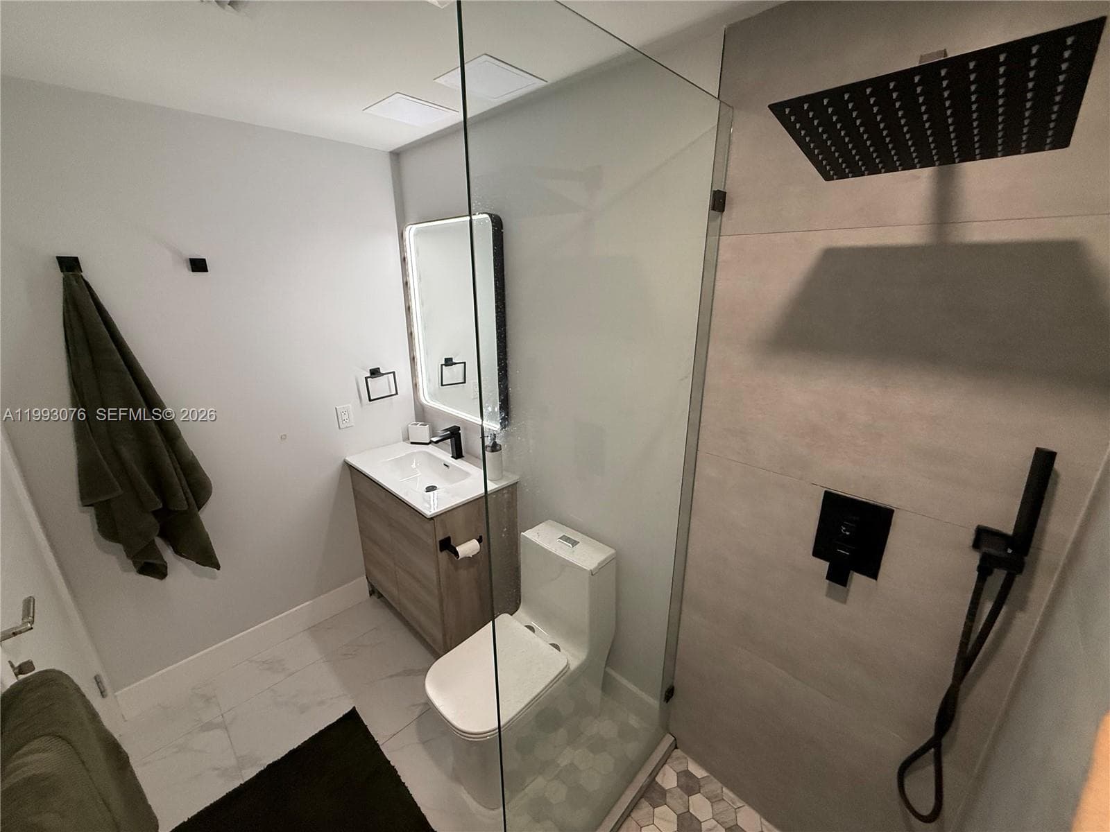 A11993076 — Miami Beach — 8