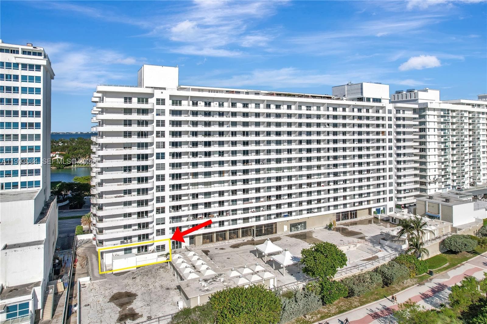 A11993084 — Miami Beach — 30