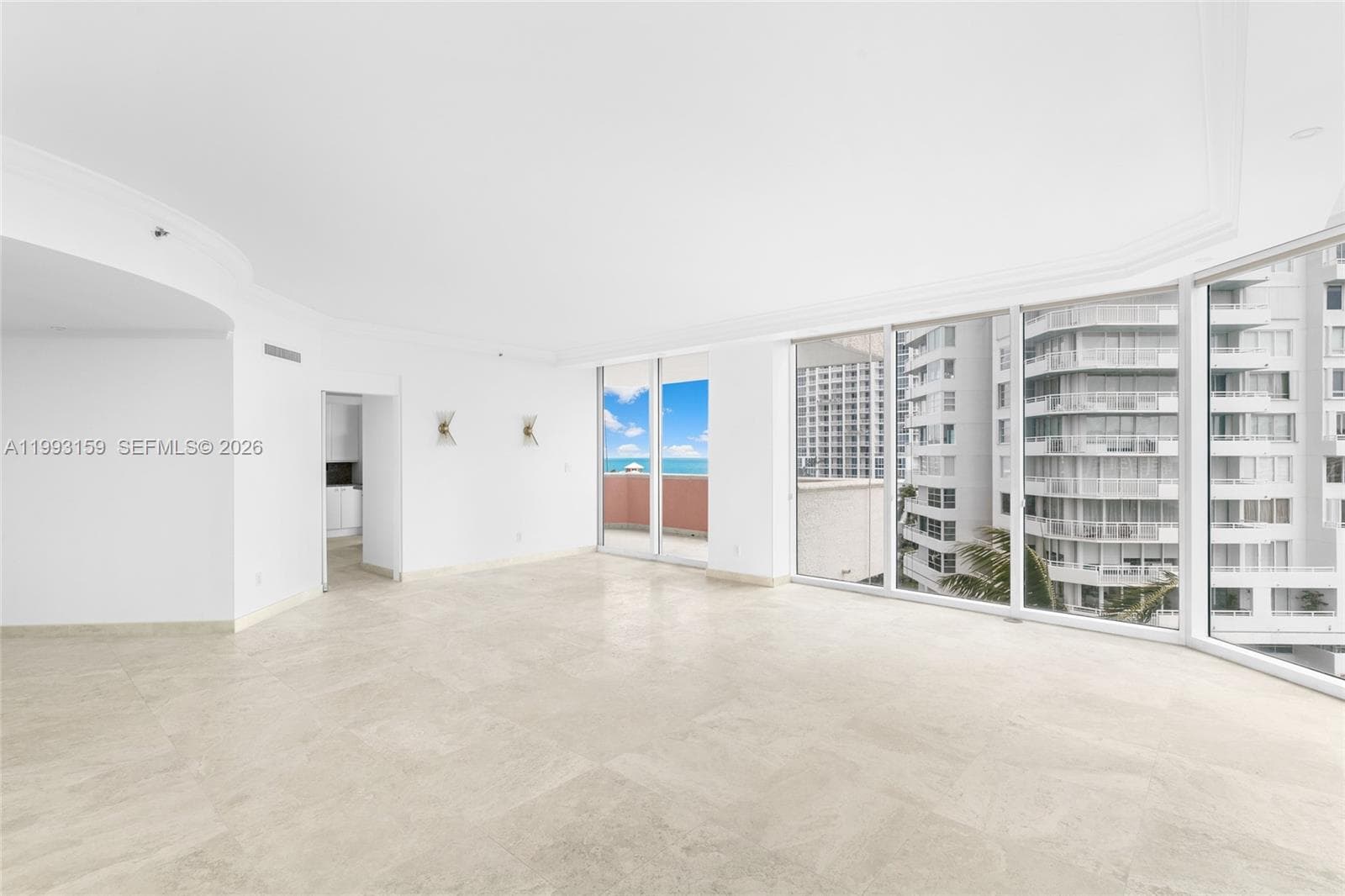 A11993159 — Miami Beach — 12