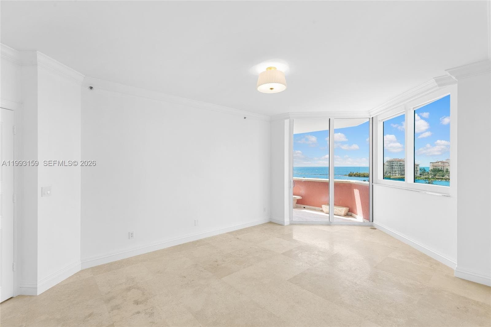 A11993159 — Miami Beach — 26