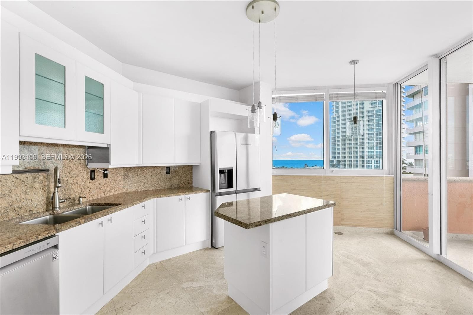 A11993159 — Miami Beach — 15