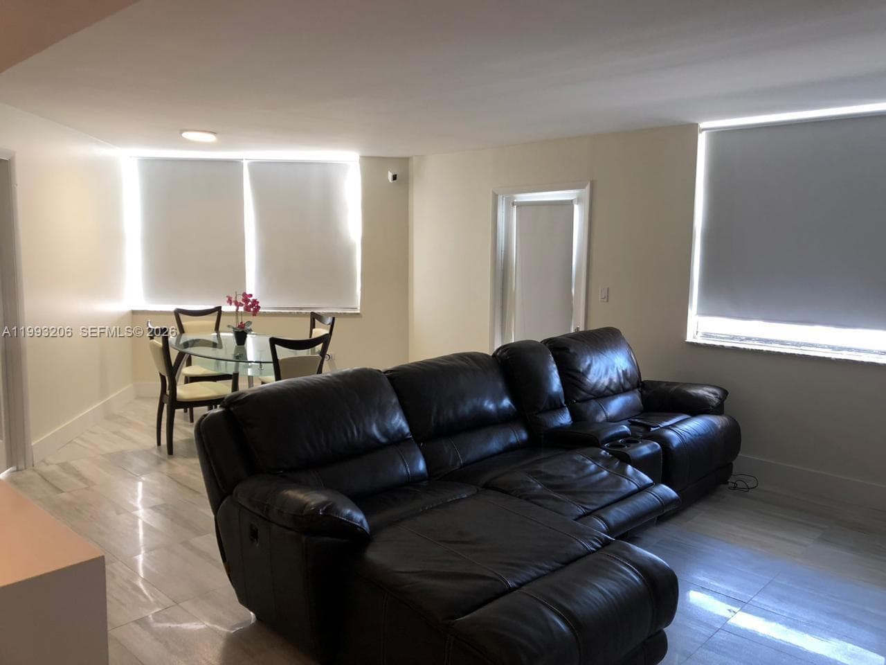 A11993206 — Miami Beach — 6