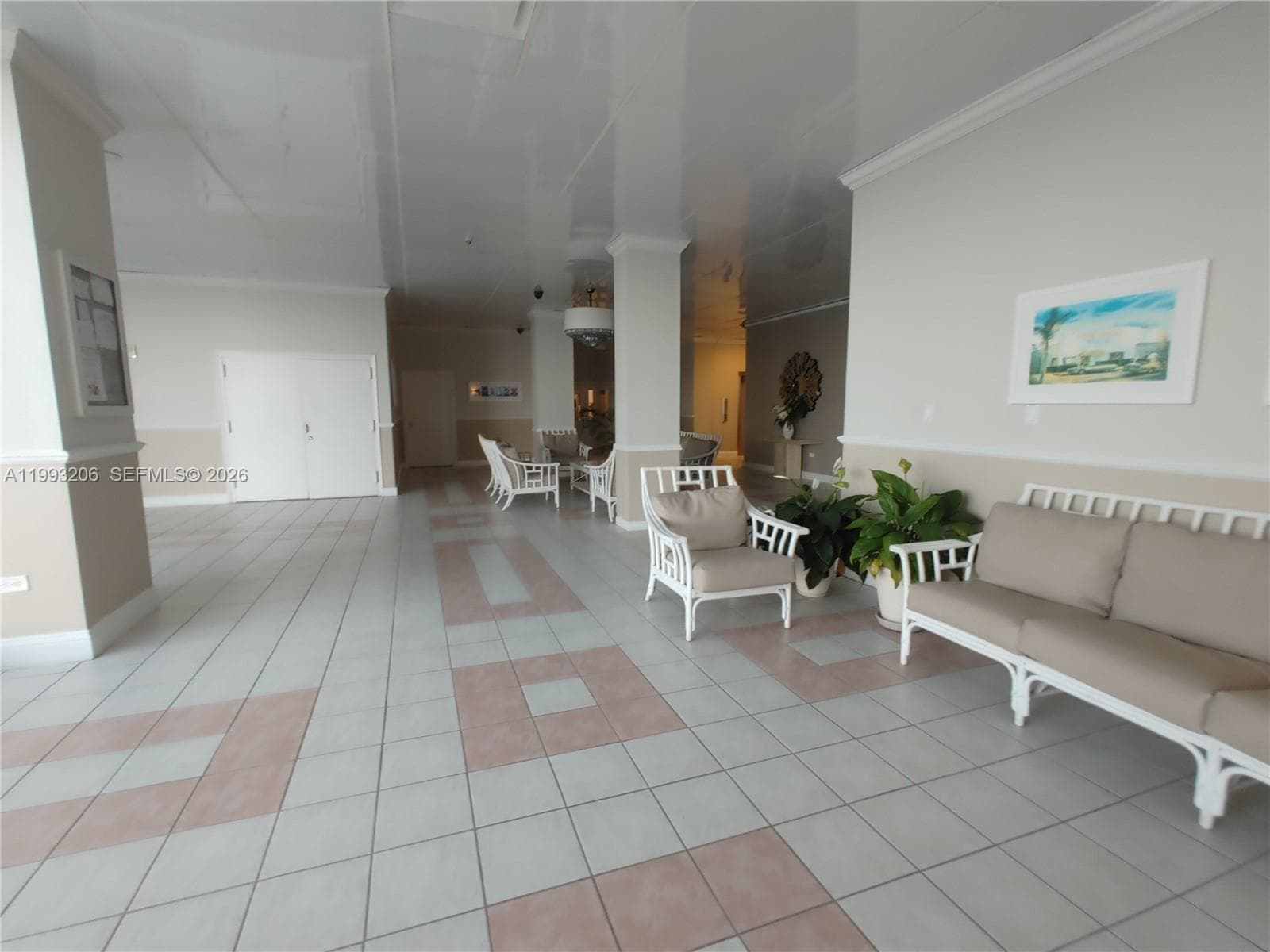 A11993206 — Miami Beach — 47