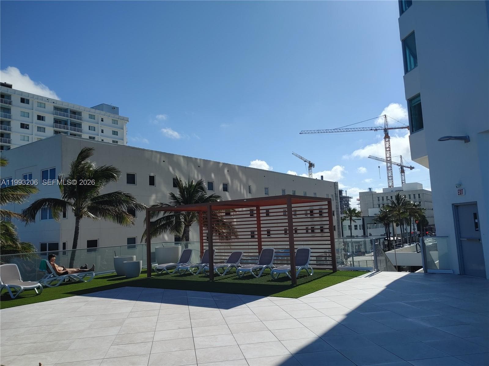 A11993206 — Miami Beach — 36
