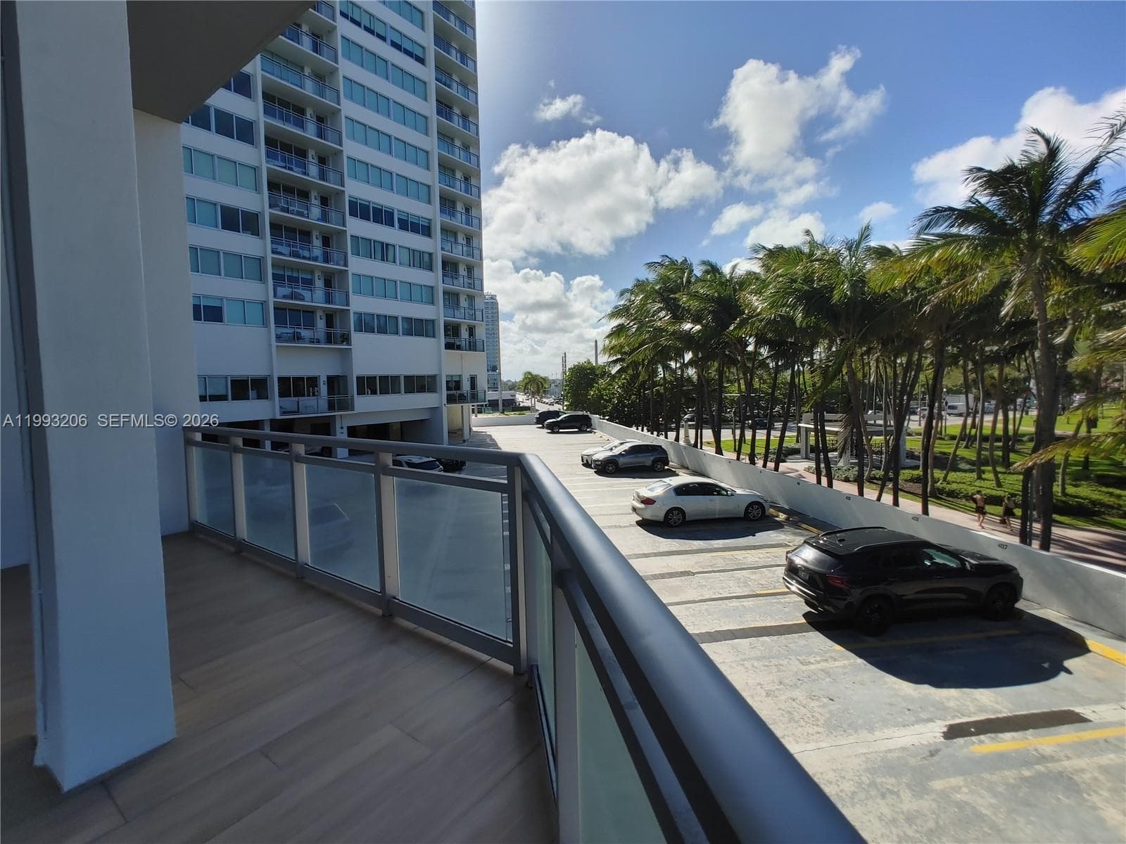 A11993206 — Miami Beach — 41