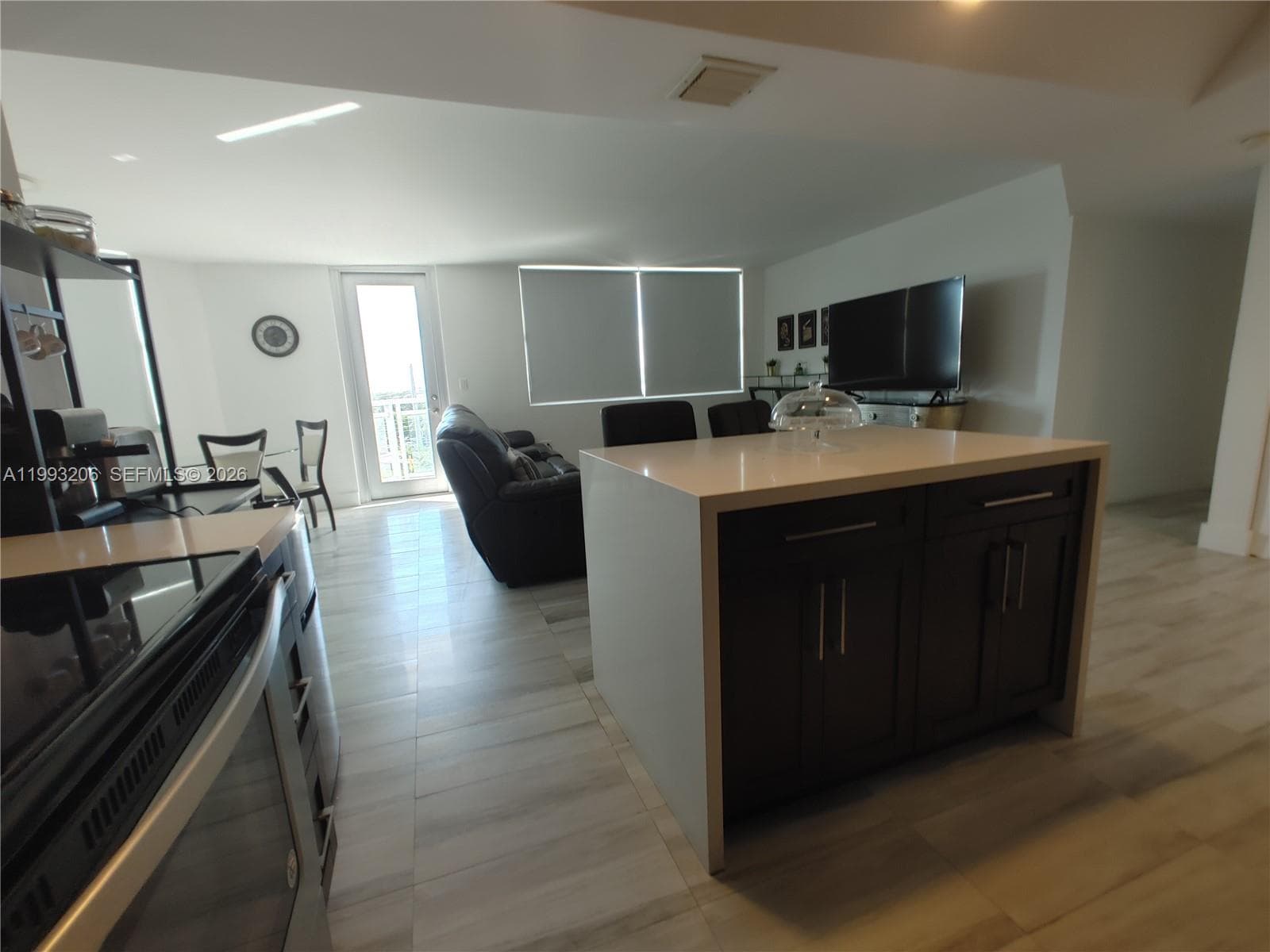 A11993206 — Miami Beach — 4