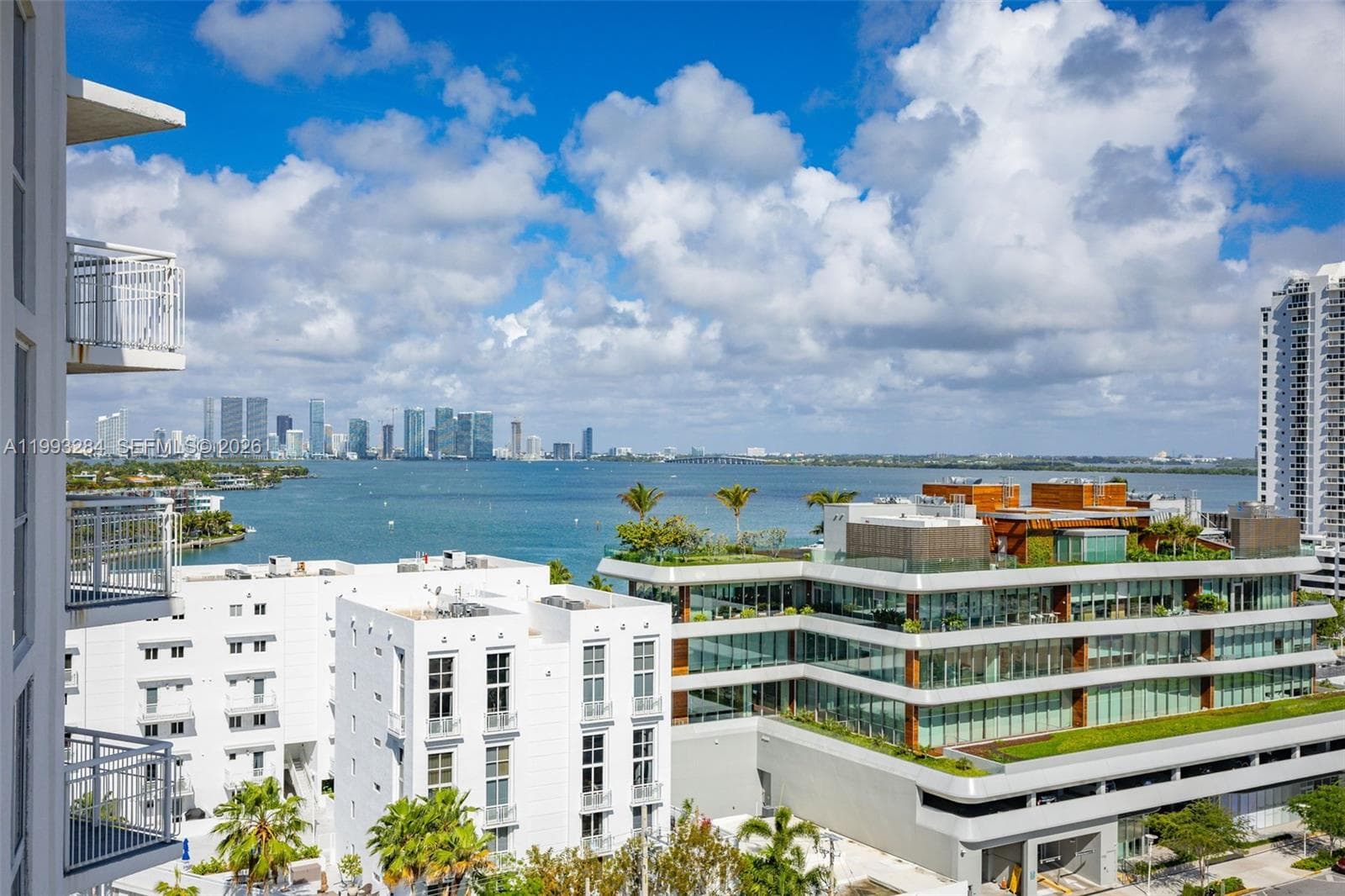 A11993284 — Miami Beach