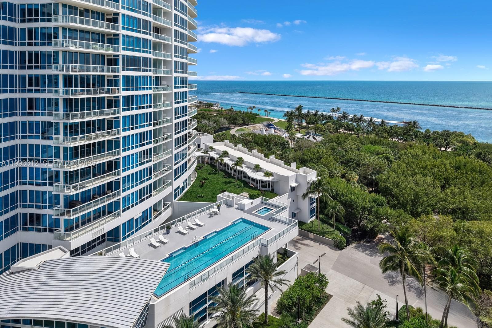A11993312 — Miami Beach — 30