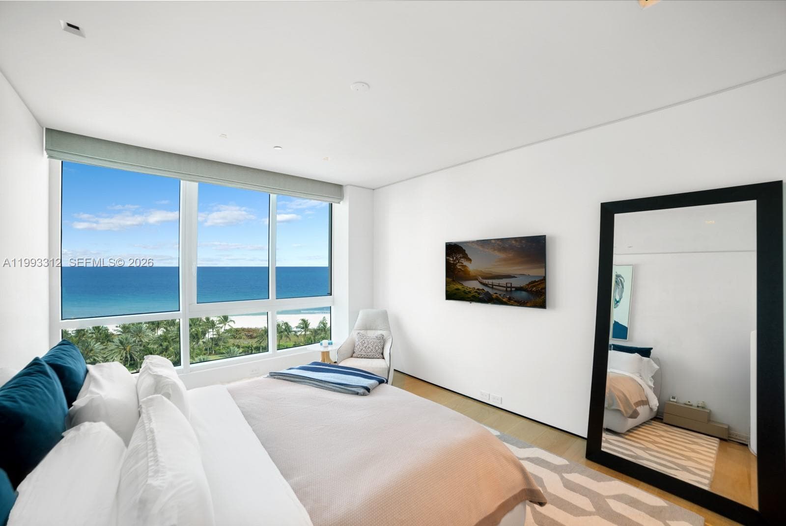 A11993312 — Miami Beach — 21