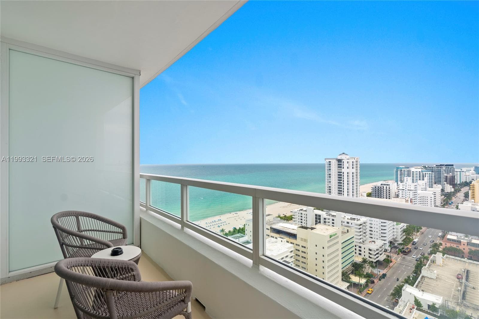 A11993321 — Miami Beach — 39
