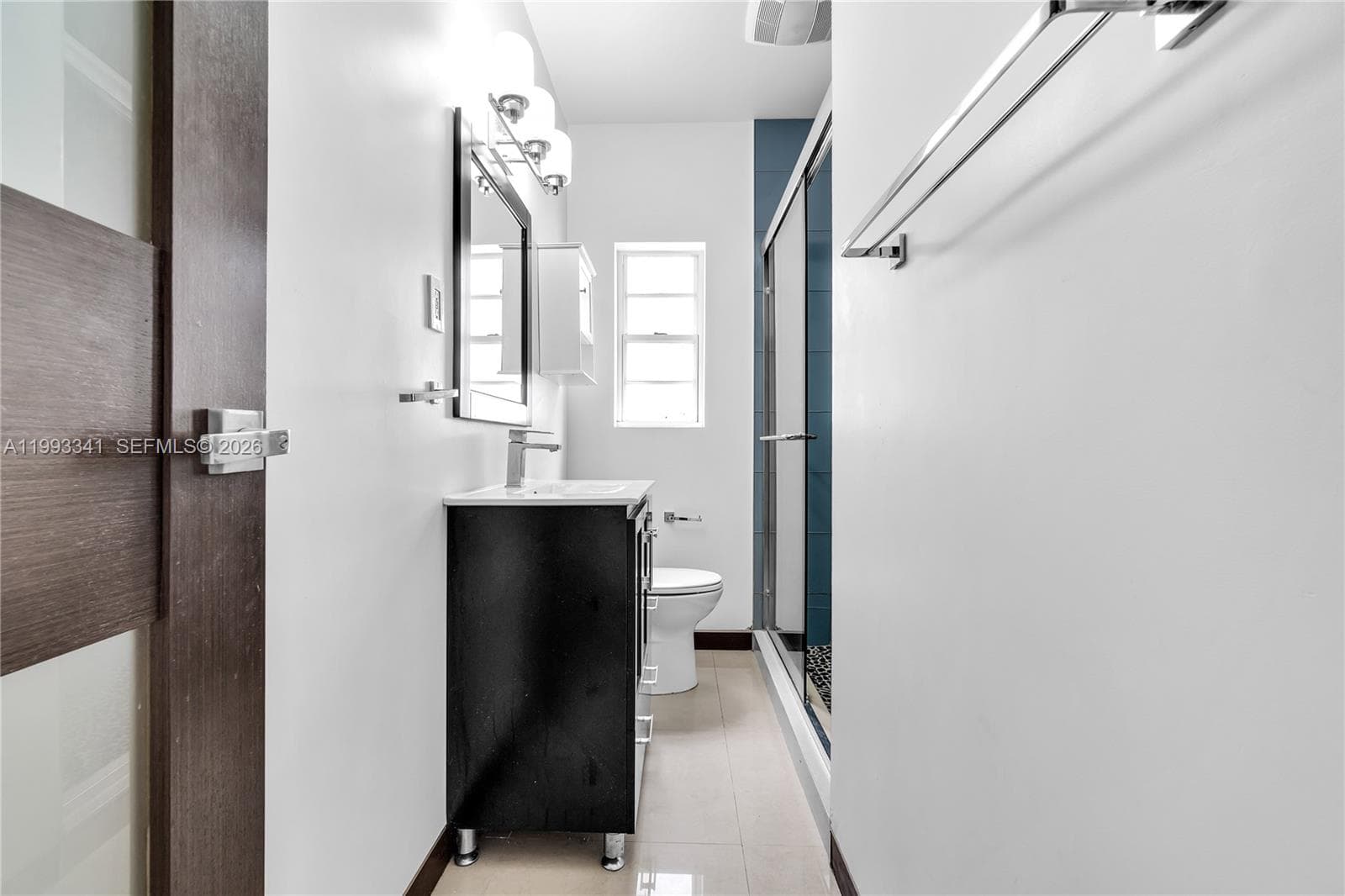 A11993341 — Miami Beach — 10
