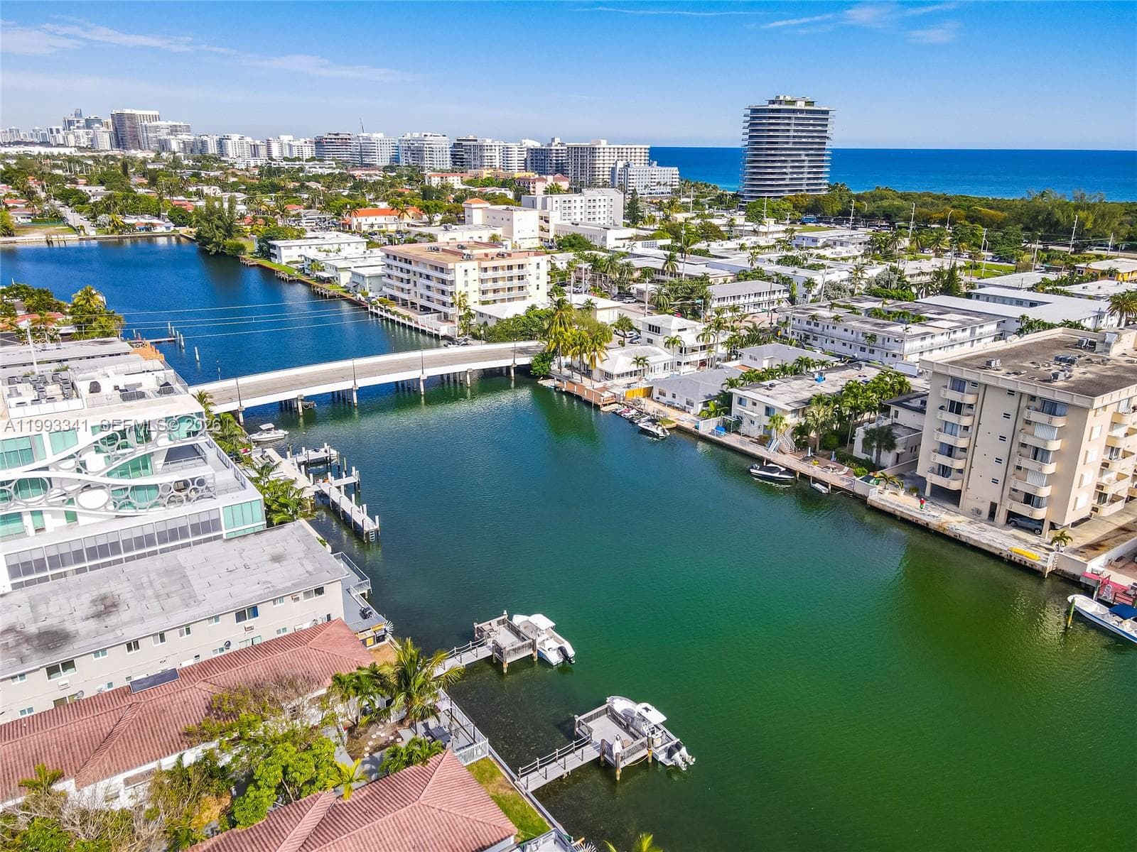 A11993341 — Miami Beach — 18