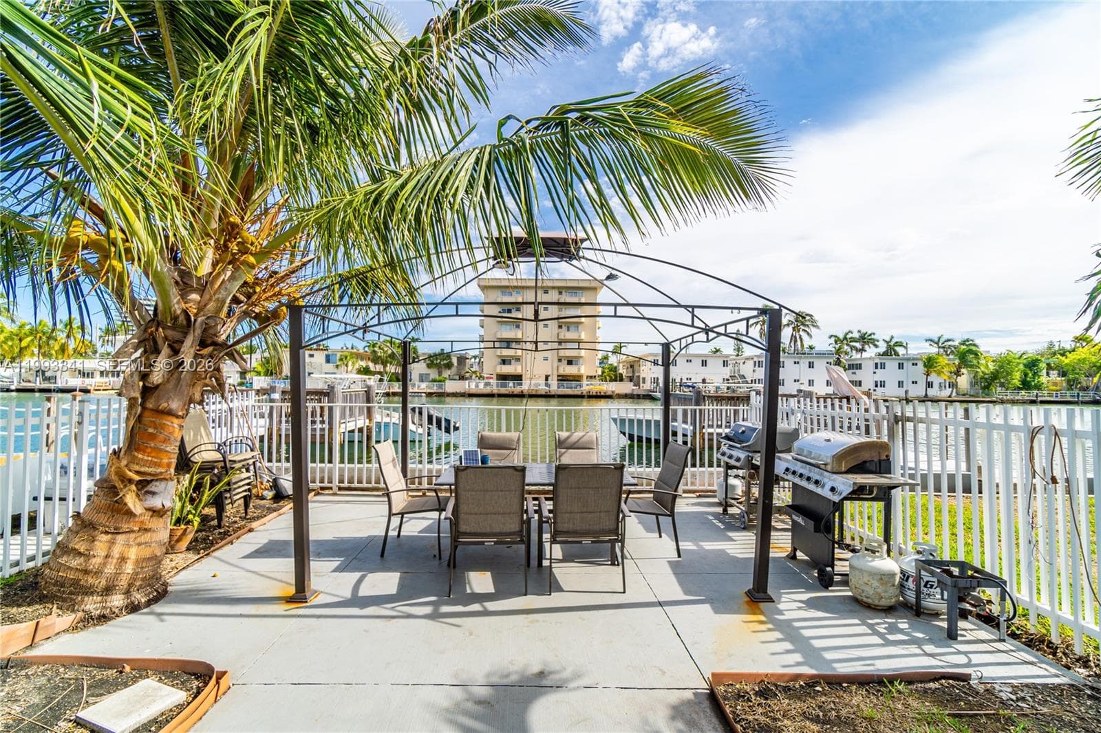 A11993341 — Miami Beach — 15