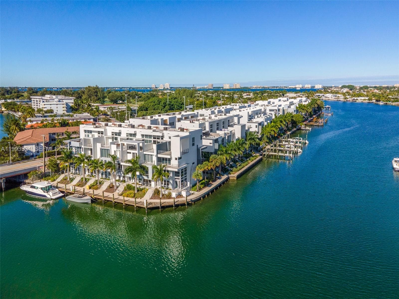 A11993394 — Miami Beach — 36