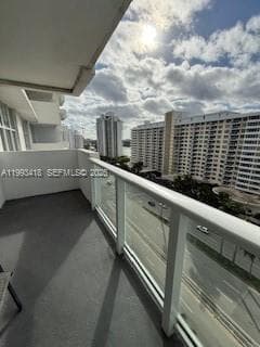 A11993418 — Miami Beach — 2