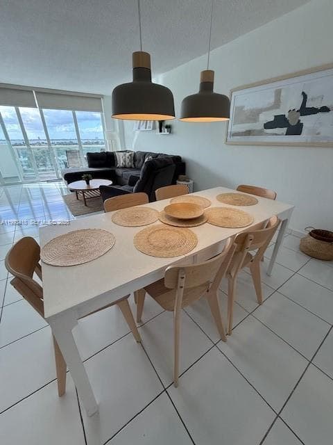 A11993418 — Miami Beach — 17