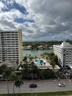 A11993418 — Miami Beach — 3