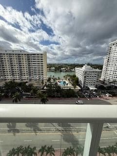 A11993418 — Miami Beach