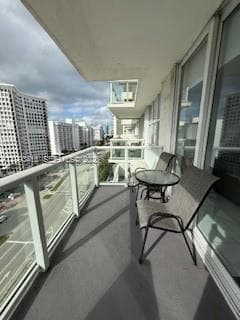 A11993418 — Miami Beach — 4