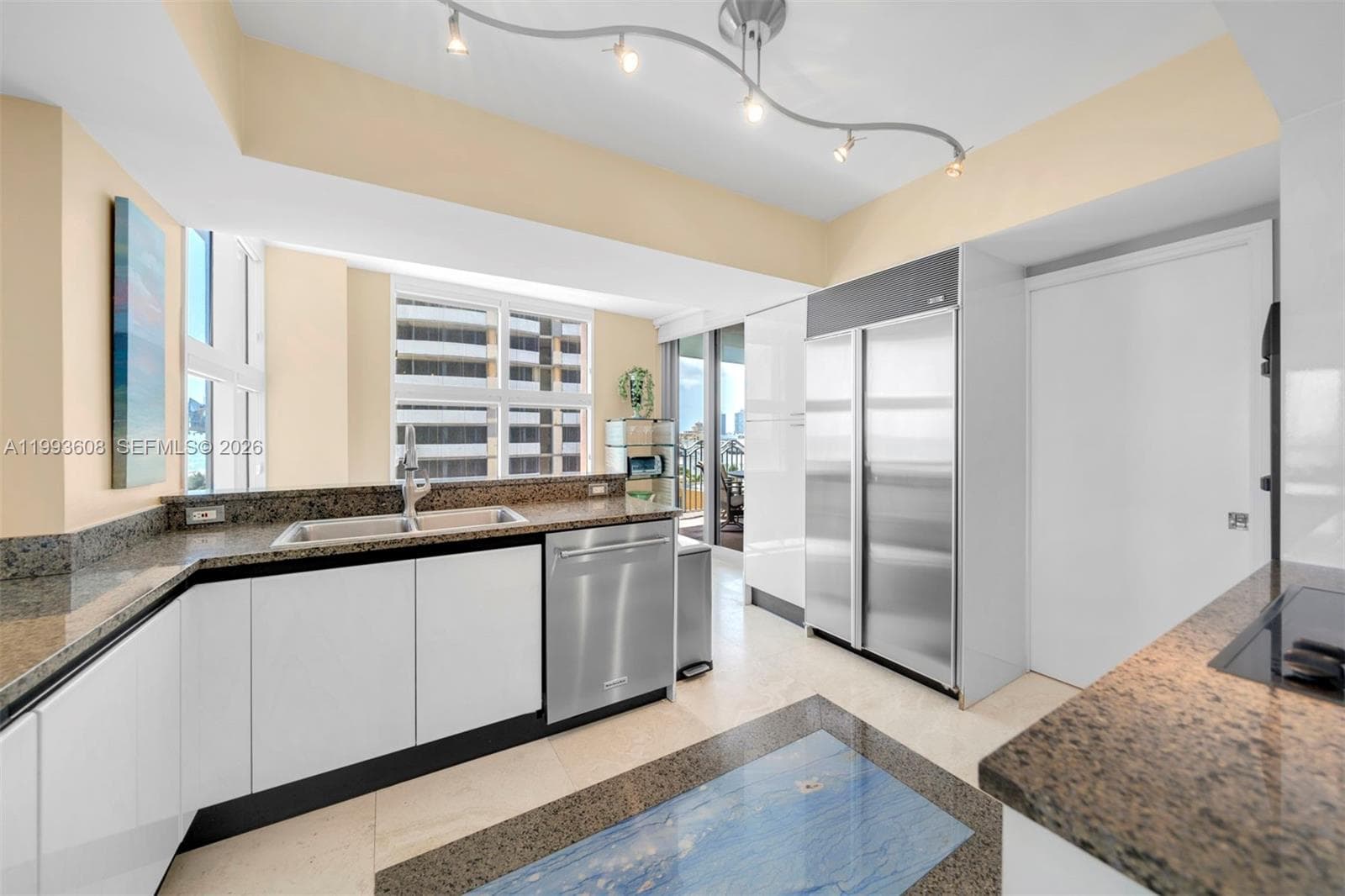 A11993608 — Miami Beach — 7