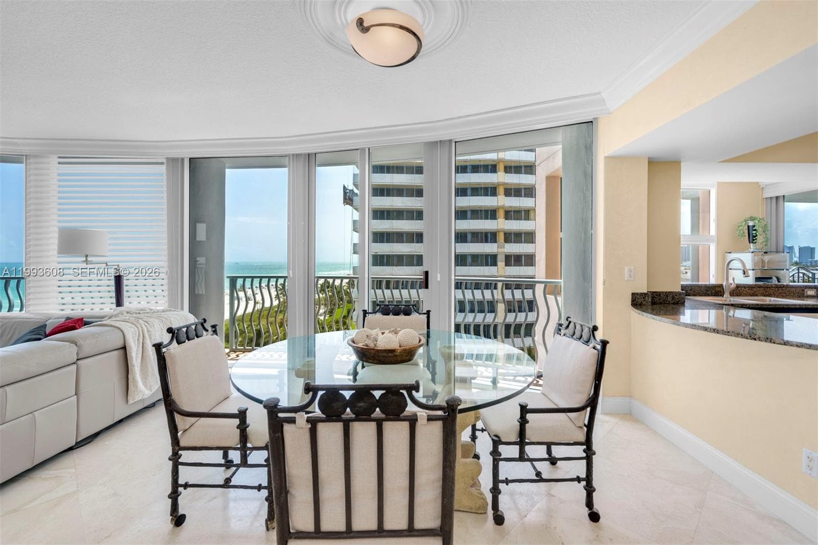 A11993608 — Miami Beach — 3