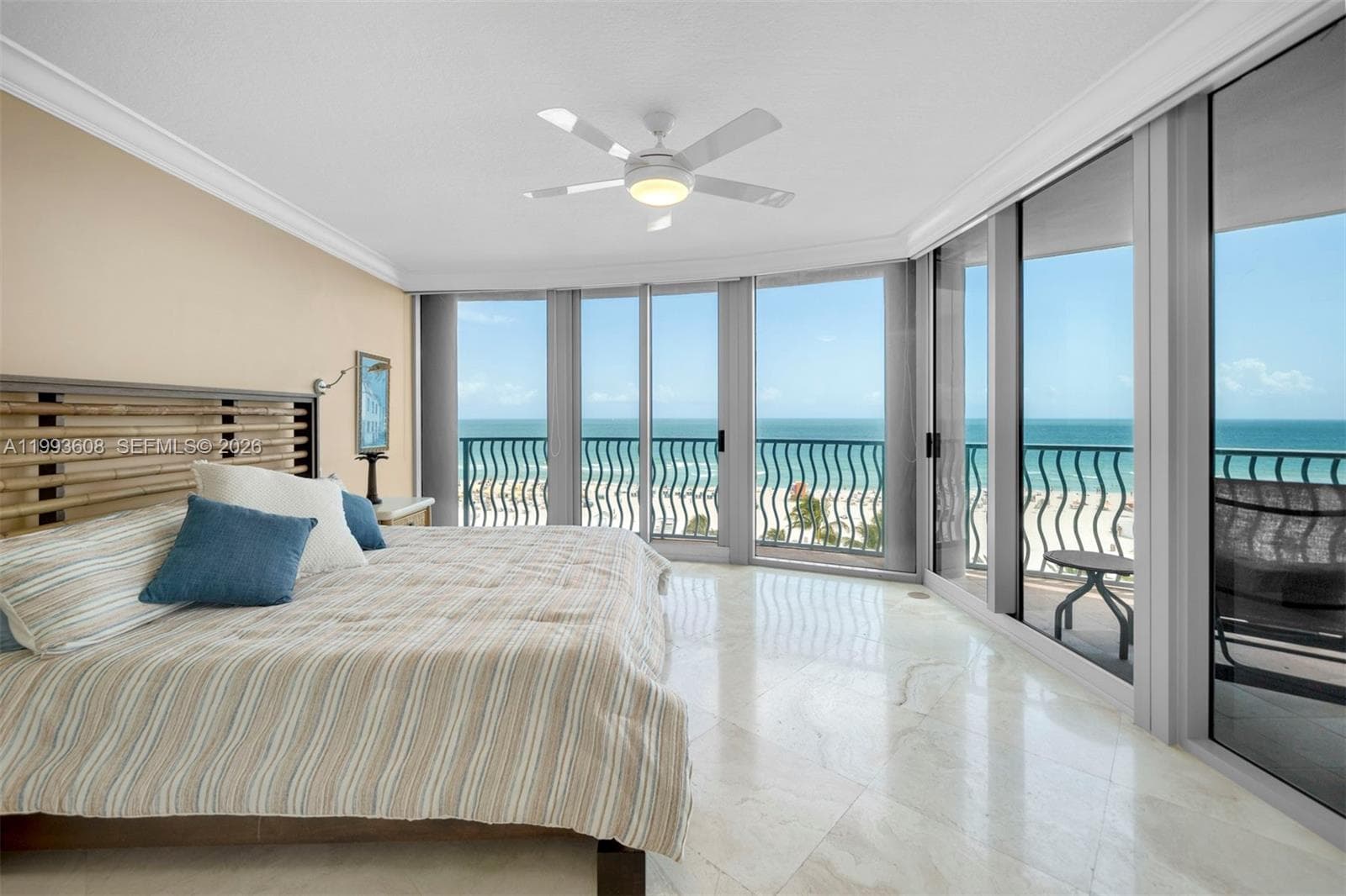 A11993608 — Miami Beach — 9