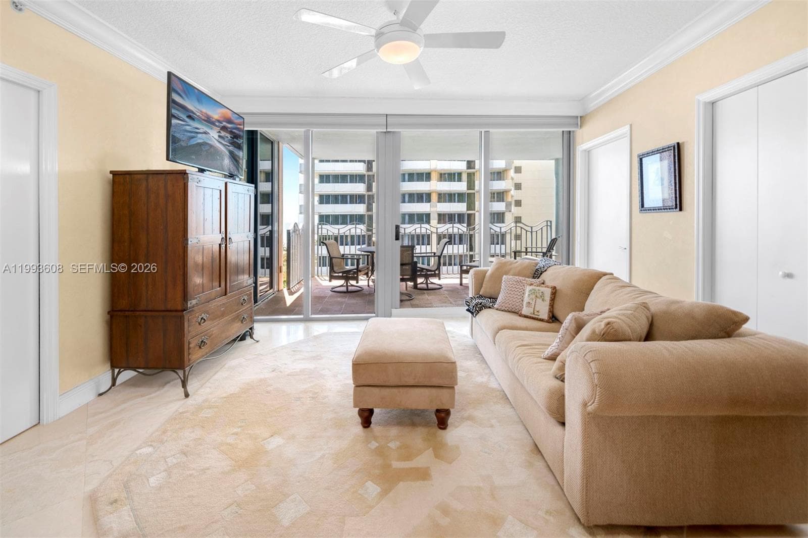 A11993608 — Miami Beach — 14