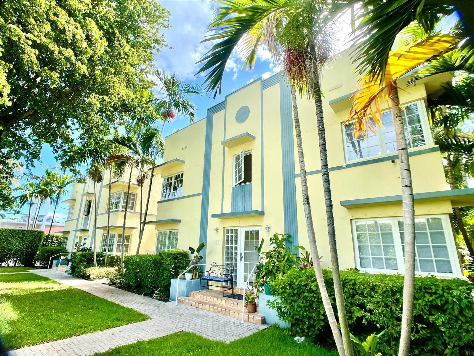 A11993739 — Miami Beach