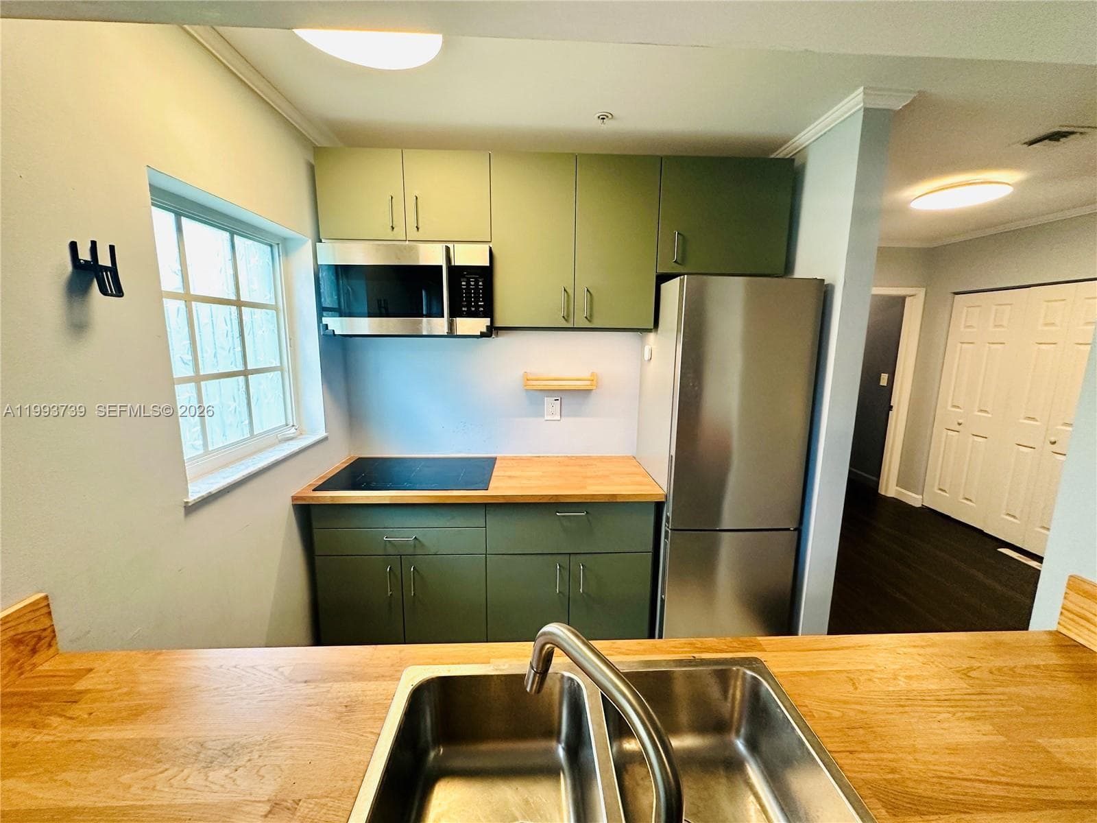 A11993739 — Miami Beach — 9