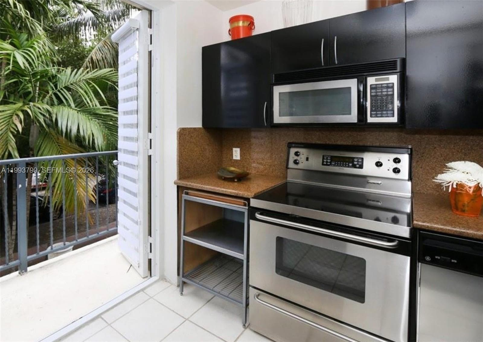 A11993799 — Miami Beach — 17
