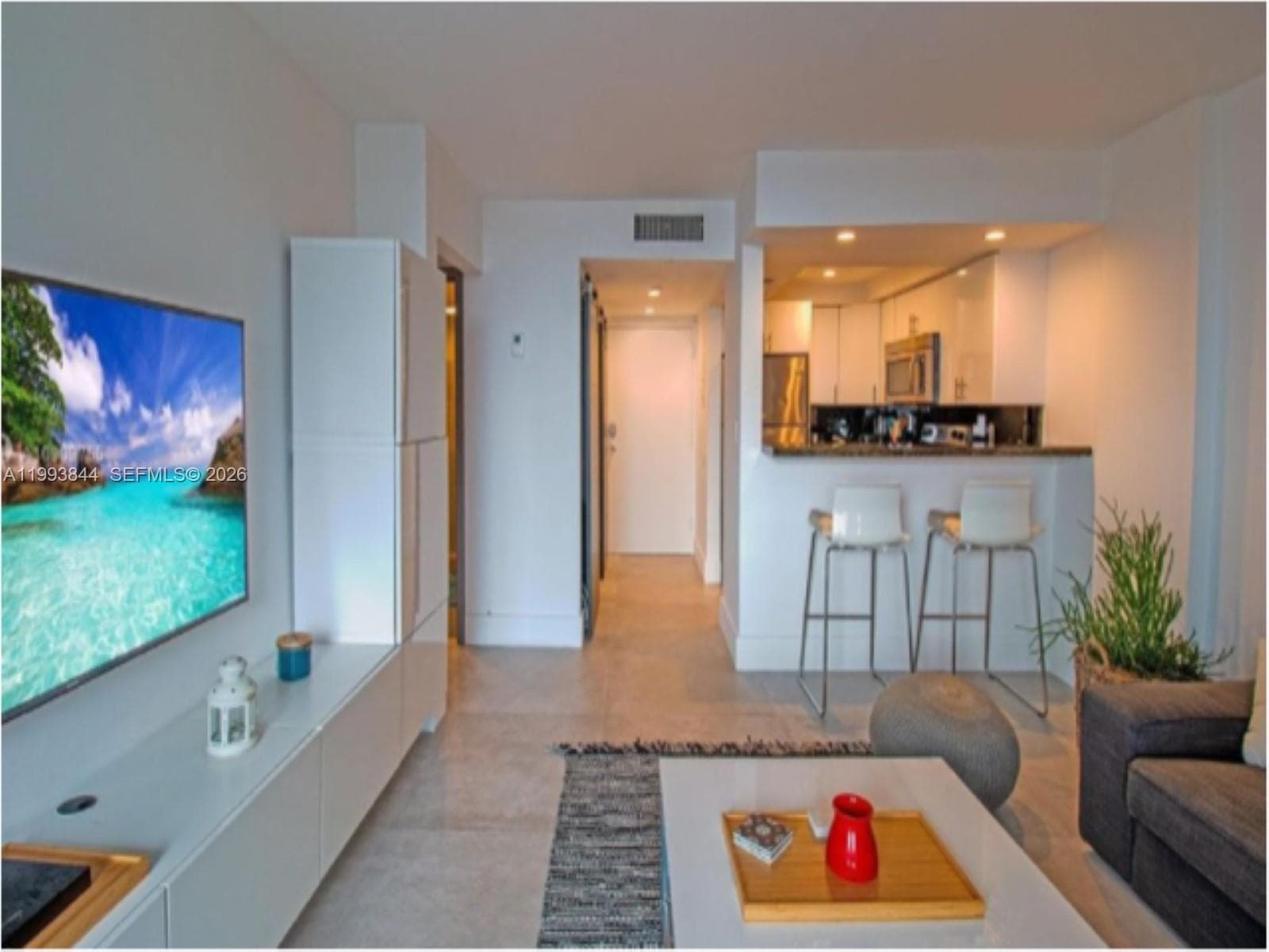 A11993844 — Miami Beach — 2