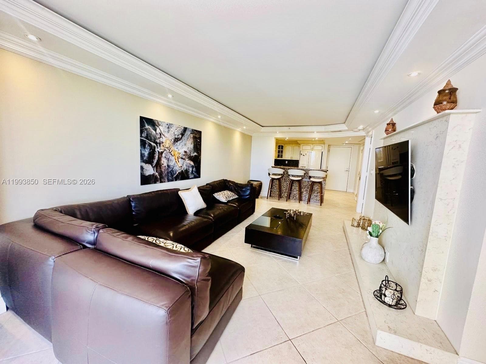 A11993850 — Miami Beach — 5