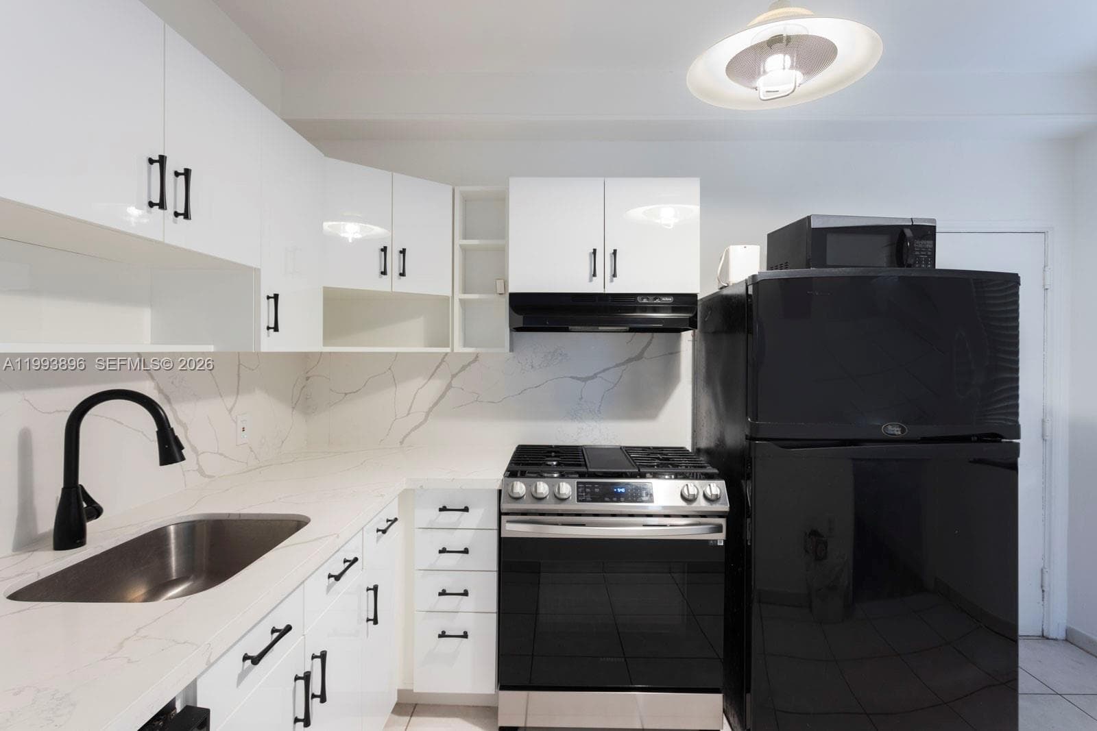 A11993896 — Miami Beach — 6