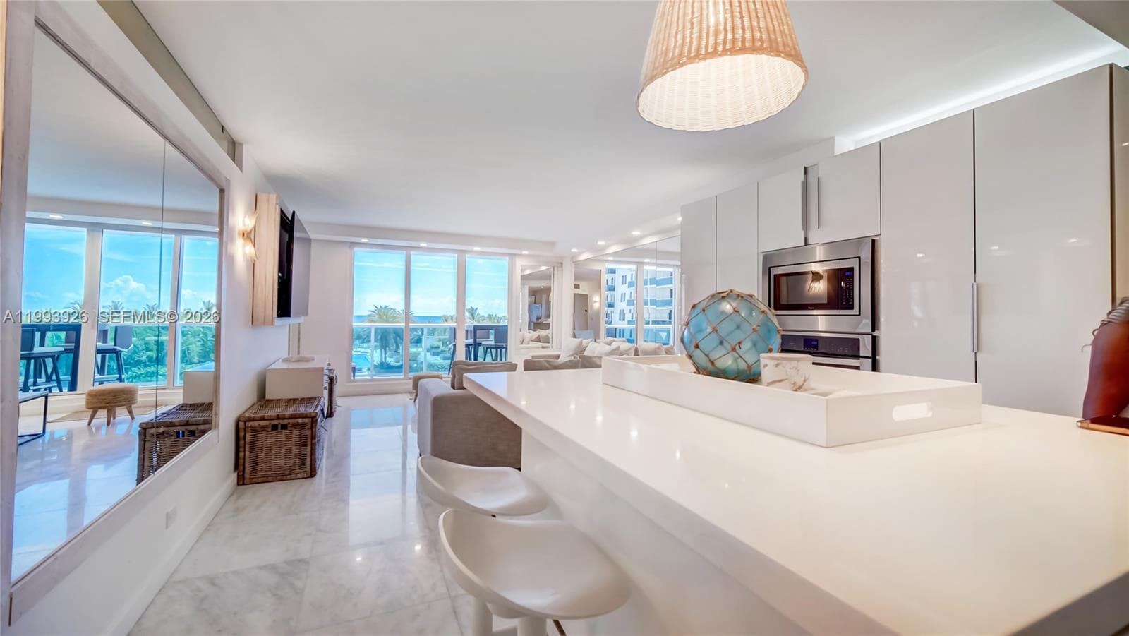 A11993926 — Miami Beach