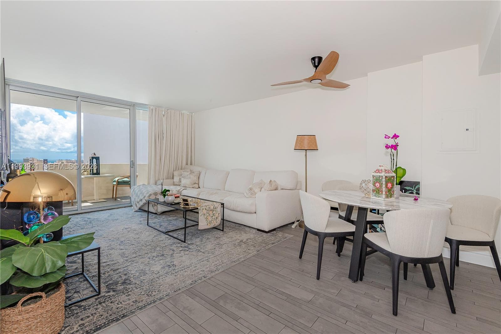 A11993931 — Miami Beach — 3