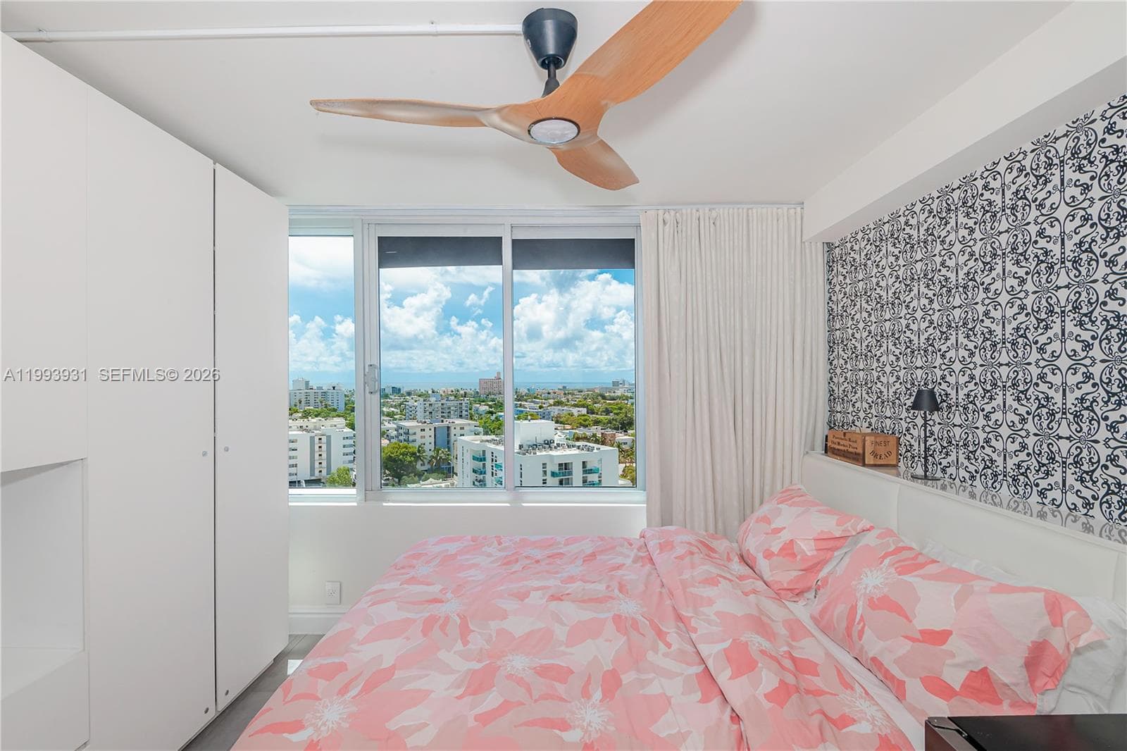 A11993931 — Miami Beach — 20