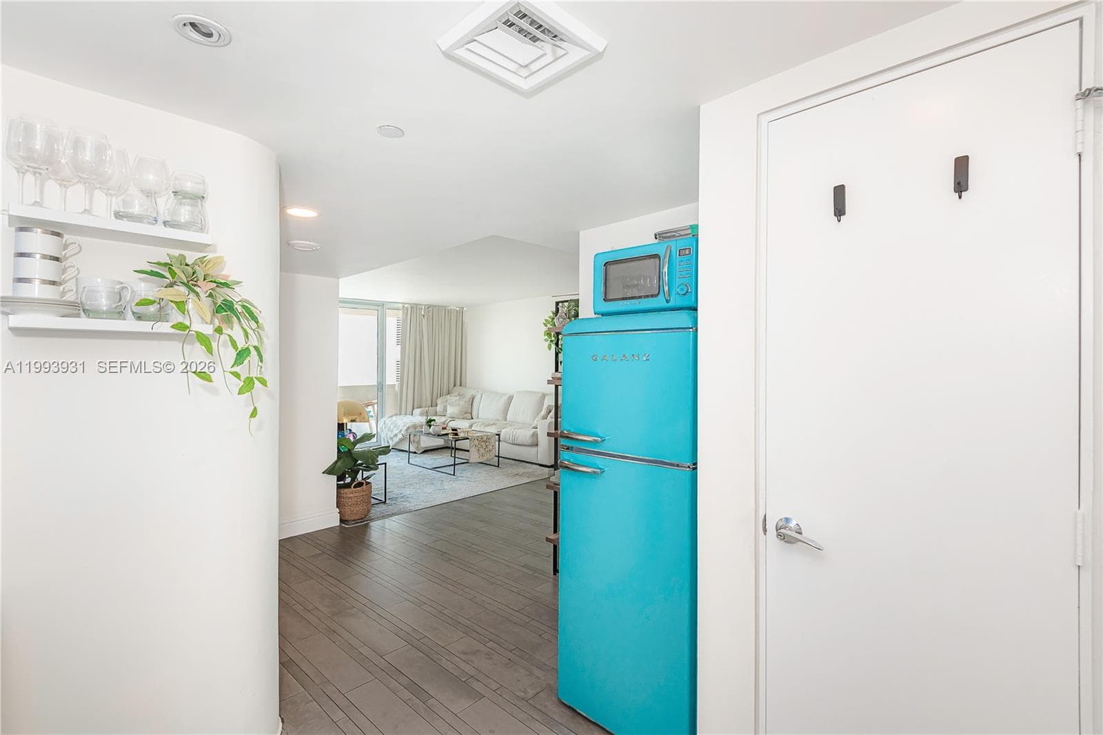 A11993931 — Miami Beach — 18
