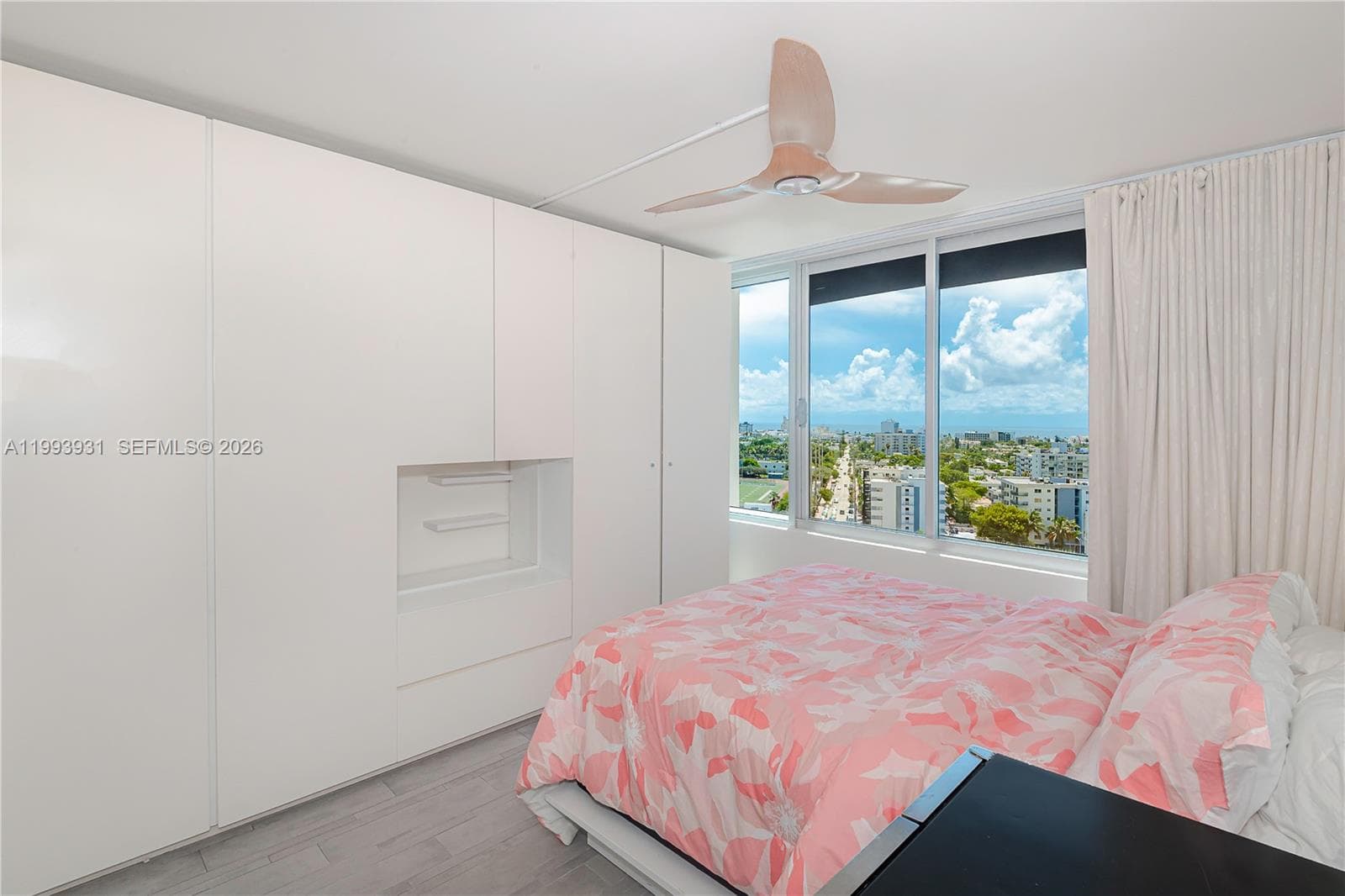 A11993931 — Miami Beach — 19