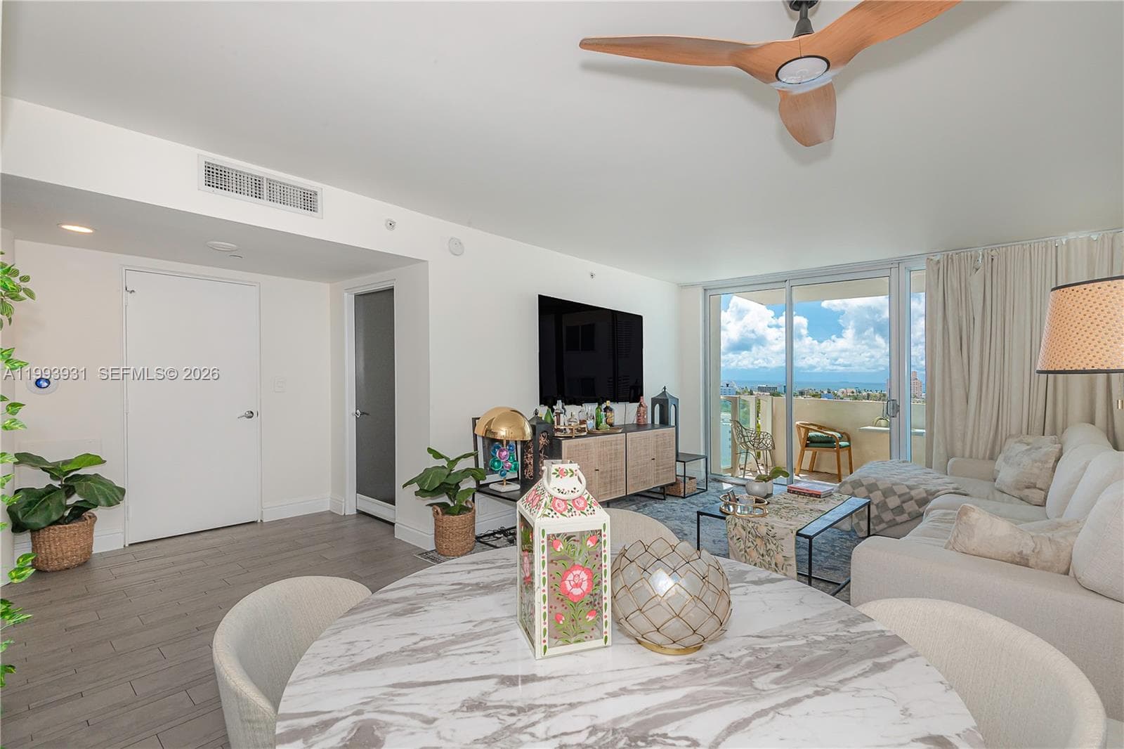 A11993931 — Miami Beach — 4